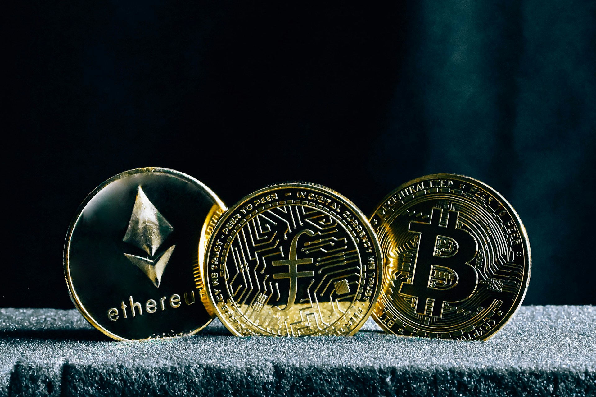 Cryptocurrencies and Forex: How Digital Assets Are Reshaping the Market