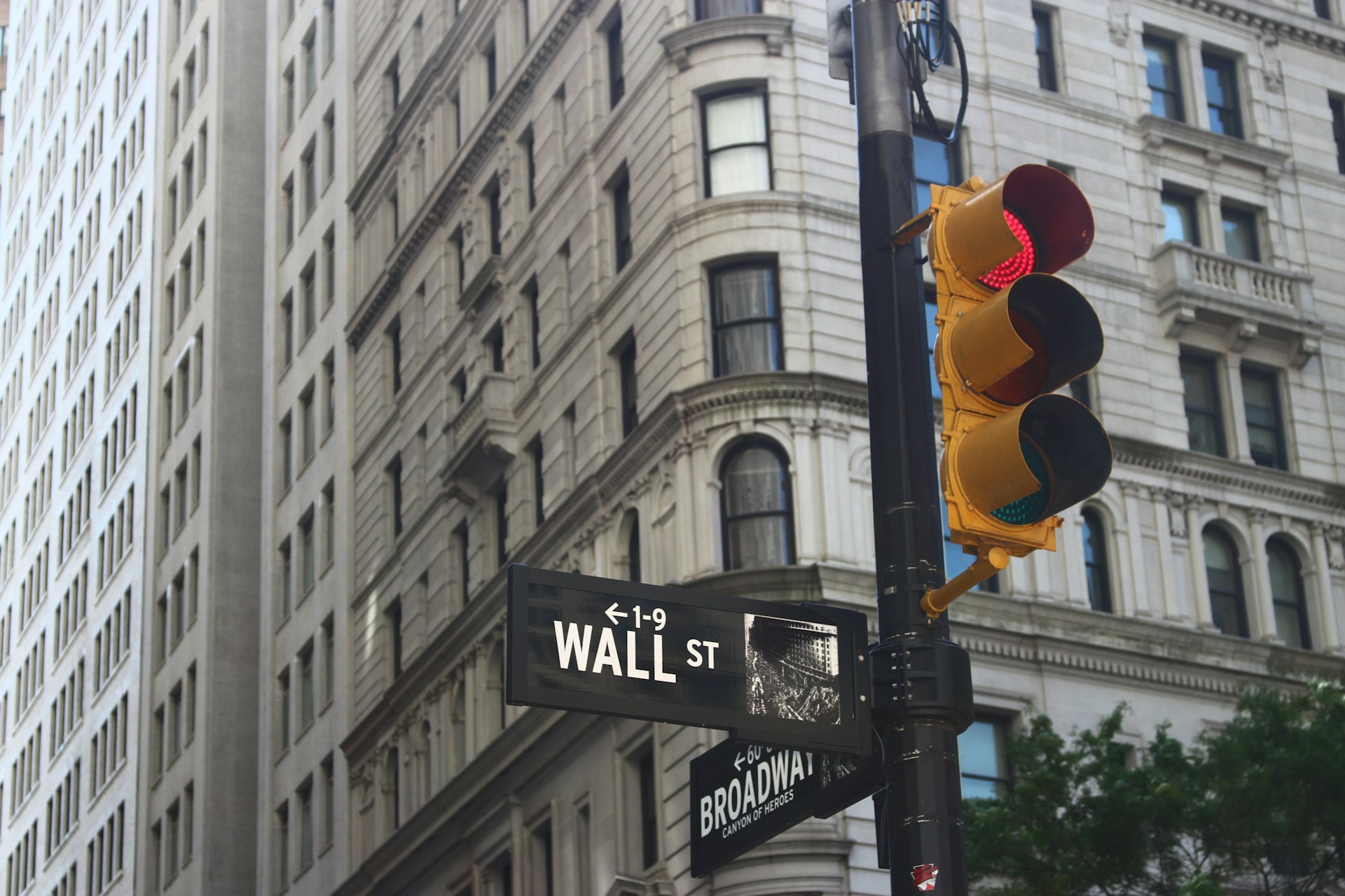 Are Trading Signals from Brokers Worth It? Are Trading Signals from Brokers Worth It?