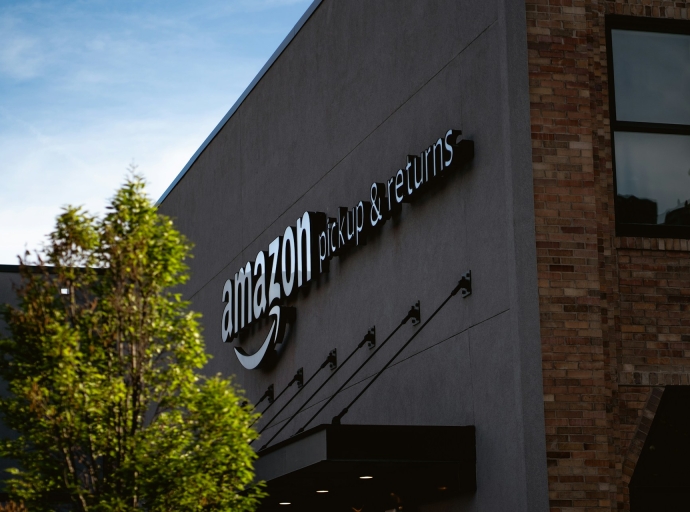 Jeff Bezos Sells $737 Million Worth of Amazon Shares Amid Strategic Financial Planning