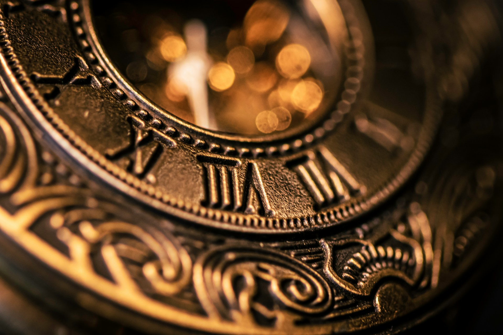 Advantages of Forex Trading: Time and Financial Independence