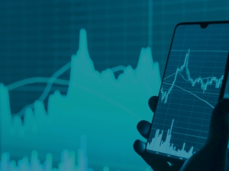 Trading Strategies Based on Price Feed Delays: How to Benefit from Market Imperfections