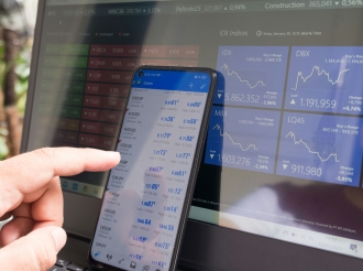 Main Label — From Mobile (Android/iOS) to Adaptive WebTrader: Why Multiple Trading Terminals are the Key to Trader Freedom