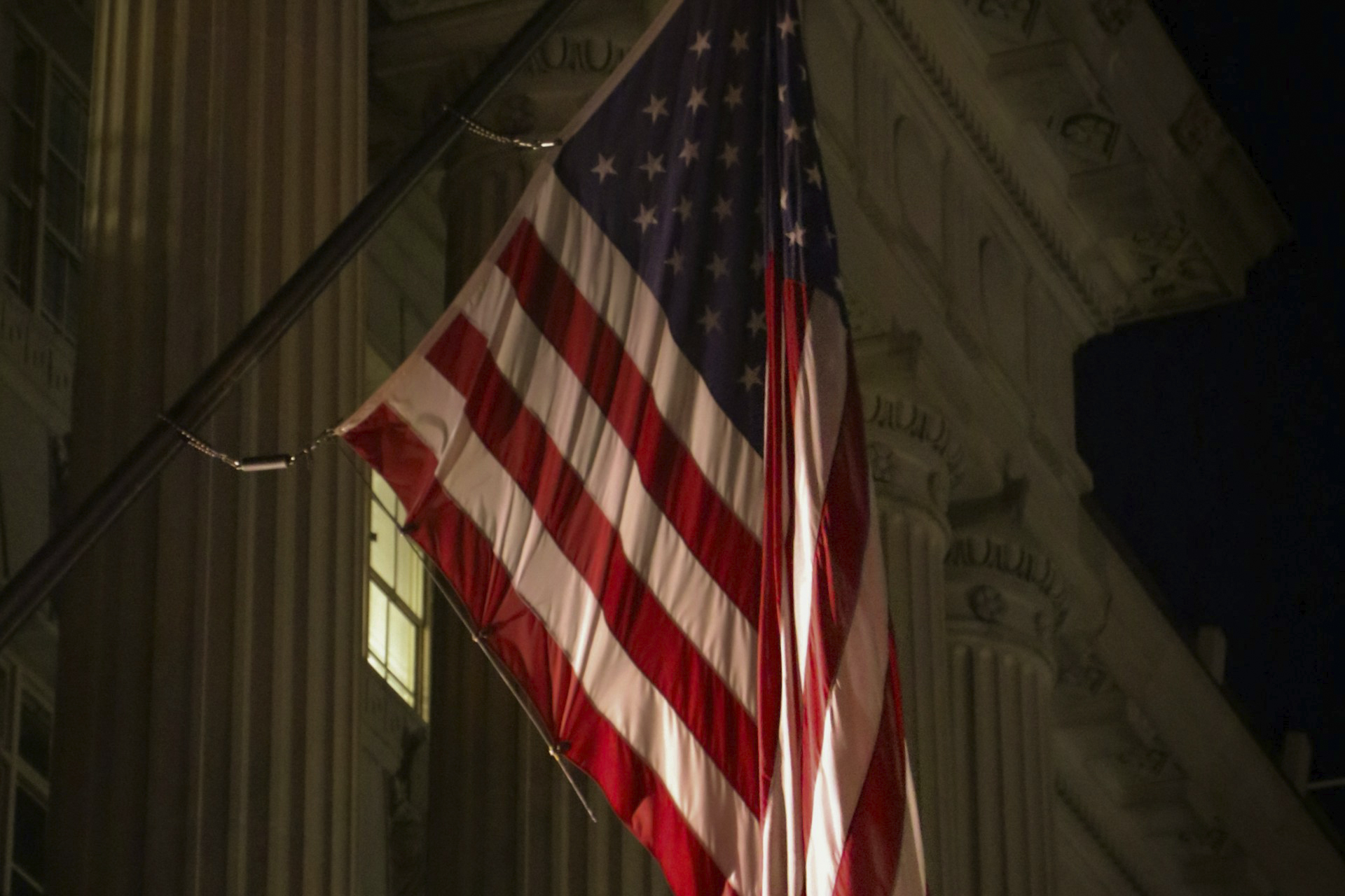 U.S. Budget Deficit Edges Lower in 2025 Amid Record Tariffs U.S. Budget Deficit Edges Lower in 2025 Amid Record Tariffs