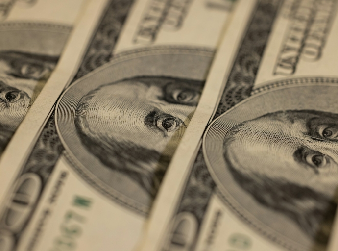 Dollar Hits 3-Month High: Why Traders Are Rethinking Rate Cuts