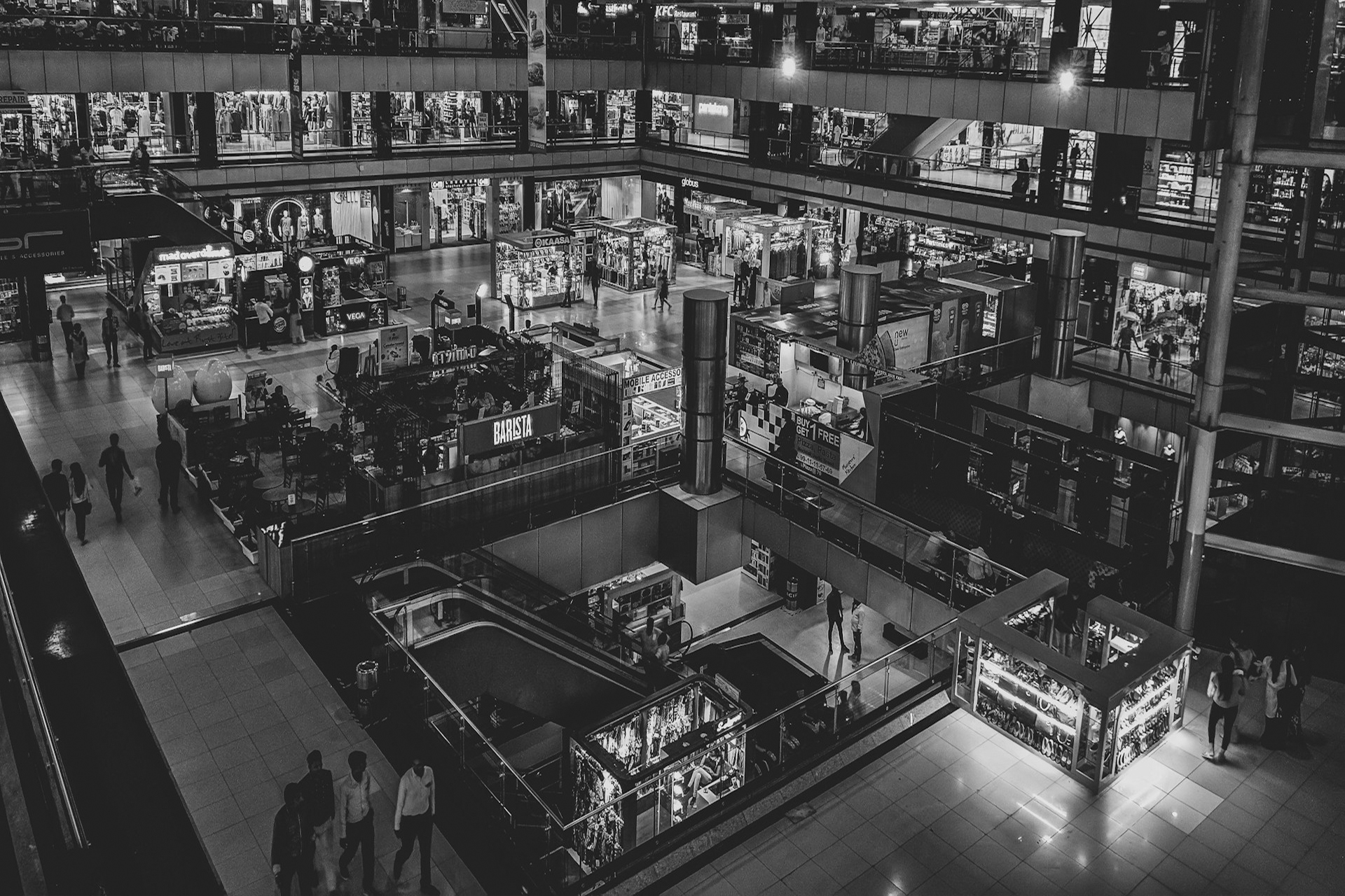 Prop Trading vs Retail — Why Firms Survive While 90% of Traders Fail