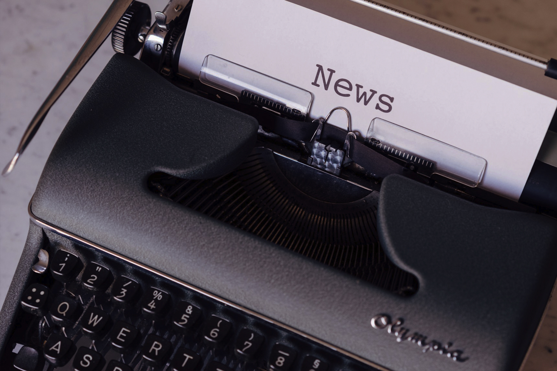 Trading News Without News: Why Expectations Move Markets