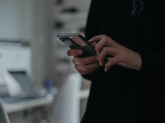 Mobile Options Trading: Why 2026 Apps Make Profits Accessible Anywhere With Instant Payouts