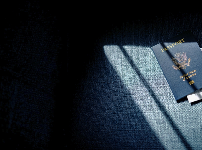 The US is suspending immigrant visas for citizens of 75 countries: what's behind the decision and what risks it creates