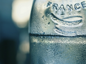 European Stocks Slide as Trump Threatens 200% Tariffs on French Beverages