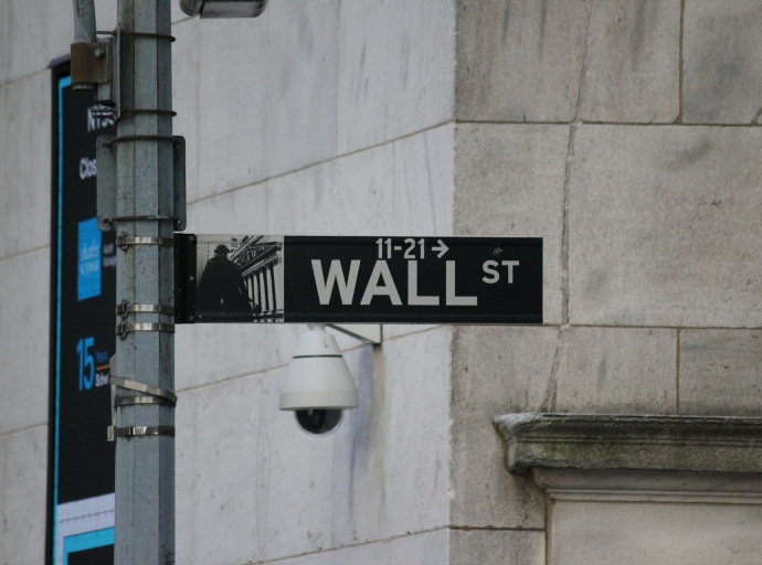 Wall Street Is Learning an Old Lesson Again: When AI Becomes the Market, Volatility Becomes the Risk